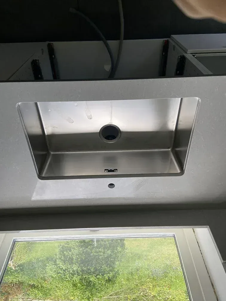 Køkkenbordplade i Technistone Noble Concrete Grey, Kristianstad – billede 3