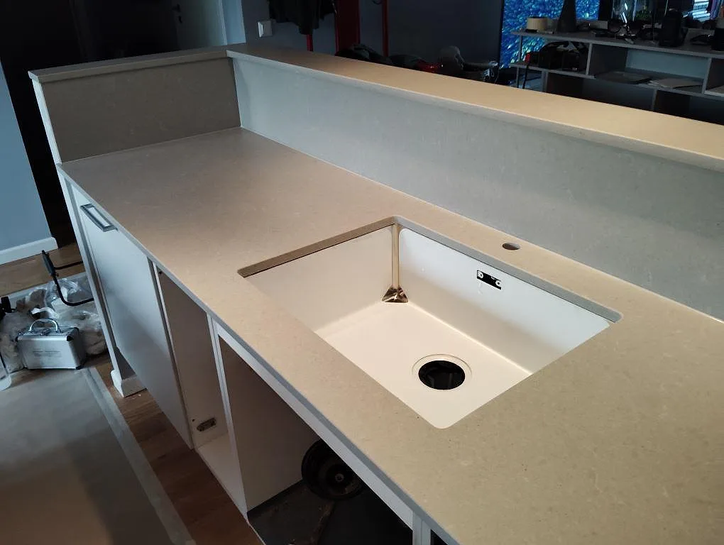 Køkkenbordplade i Technistone Noble Concrete Grey, Lidingö – billede 3