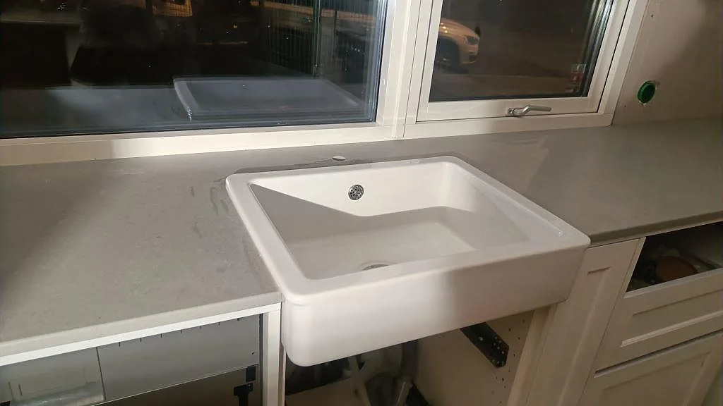Køkkenbordplade i Technistone Noble Concrete Grey, Limhamn – billede 3