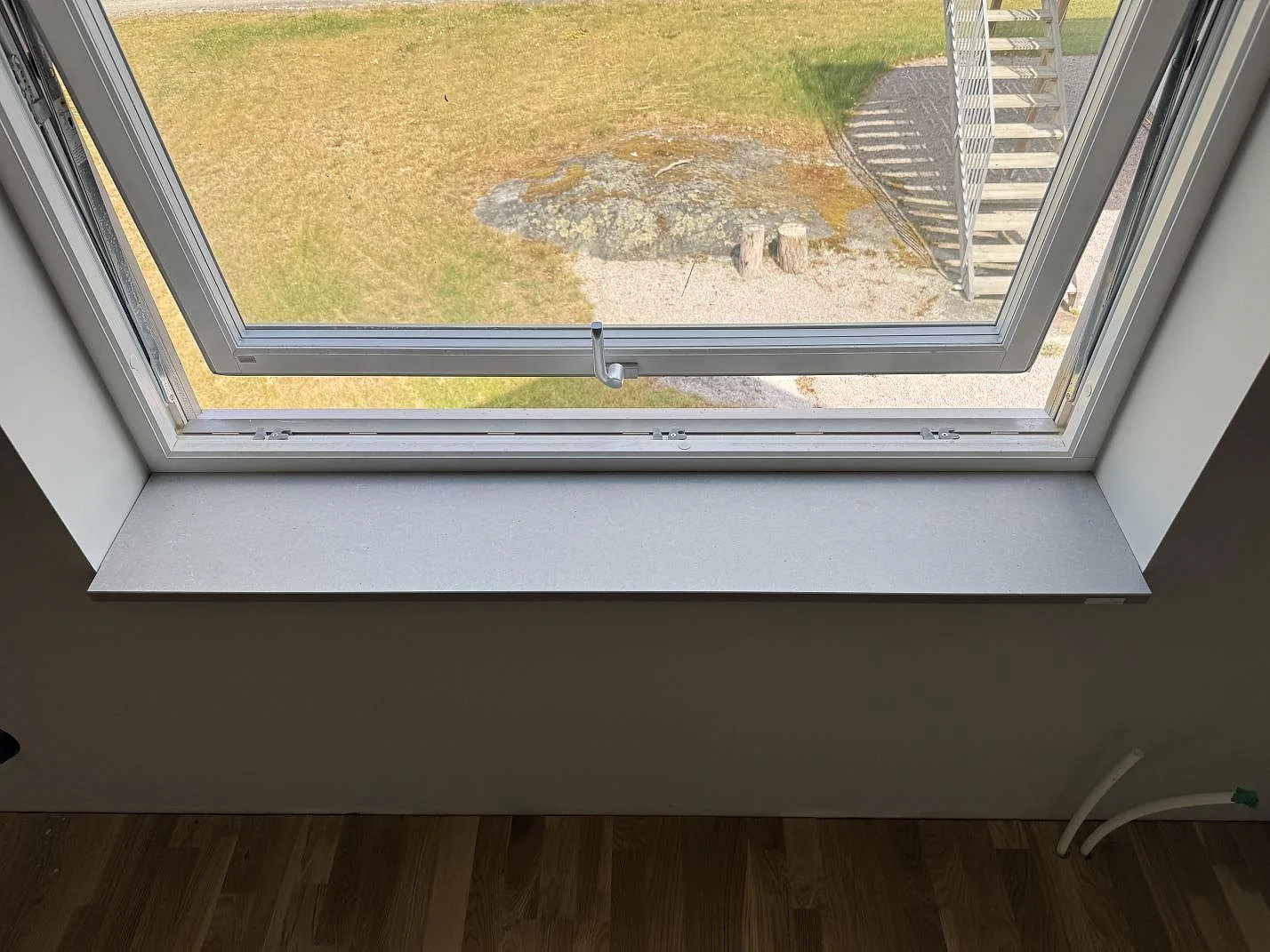 Køkkenbordplade i Technistone Noble Concrete Grey, Listerby – billede 5