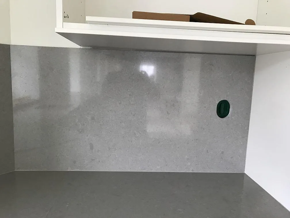 Køkkenbordplade i Technistone Noble Concrete Grey, Löberöd – billede 6