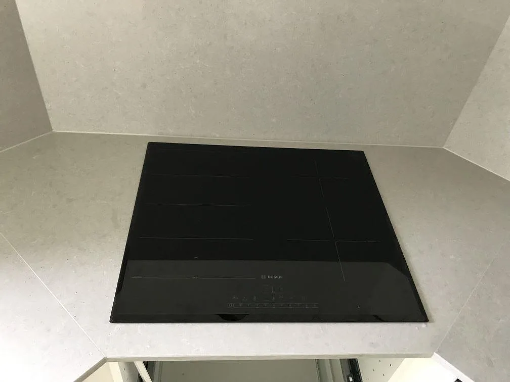 Køkkenbordplade i Technistone Noble Concrete Grey, Löberöd – billede 3