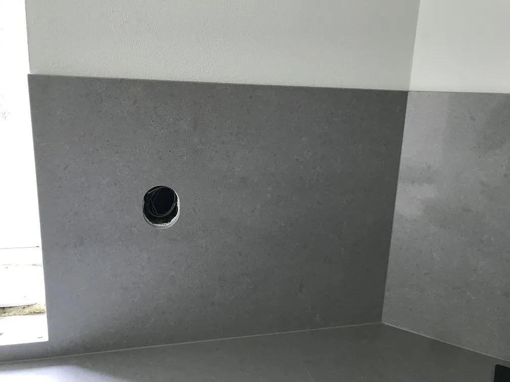 Køkkenbordplade i Technistone Noble Concrete Grey, Löberöd – billede 5