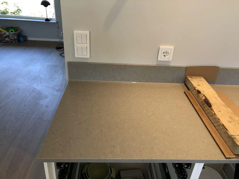 Køkkenbordplade i Technistone Noble Concrete Grey, Lomma – billede 6