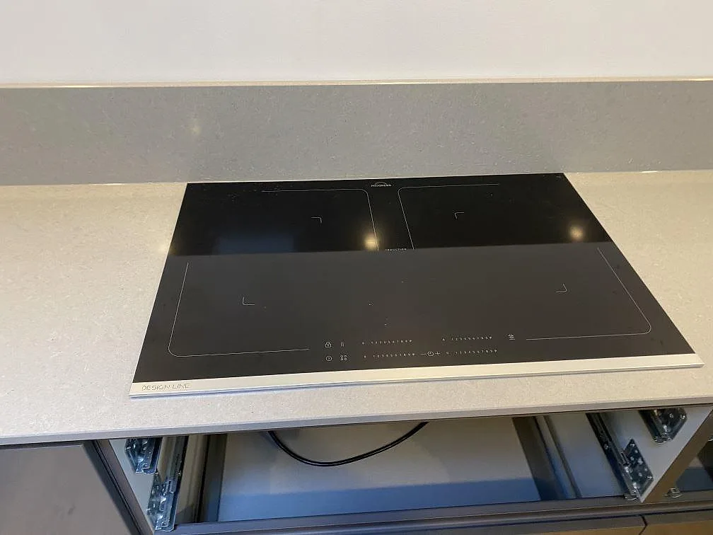 Køkkenbordplade i Technistone Noble Concrete Grey, Lund – billede 2