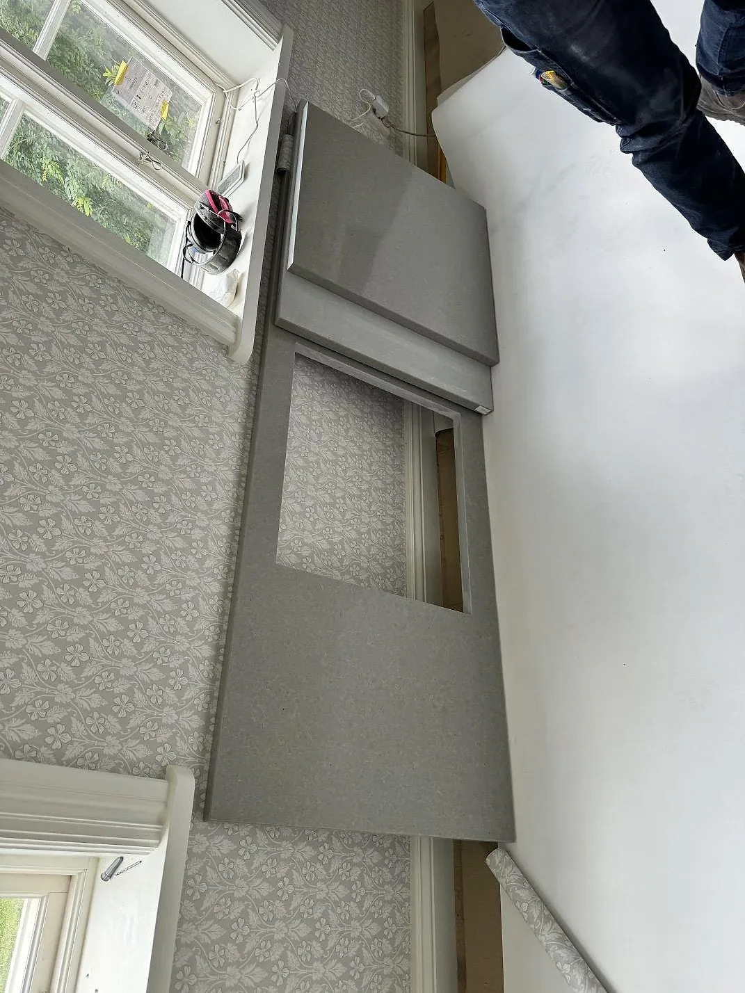 Køkkenbordplade i Technistone Noble Concrete Grey, Målilla – billede 2