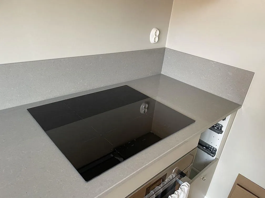 Køkkenbordplade i Technistone Noble Concrete Grey, Malmö – billede 3