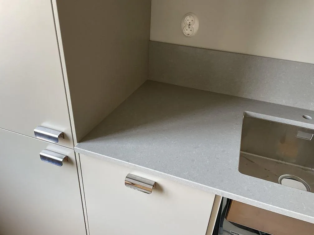 Køkkenbordplade i Technistone Noble Concrete Grey, Malmö – billede 4