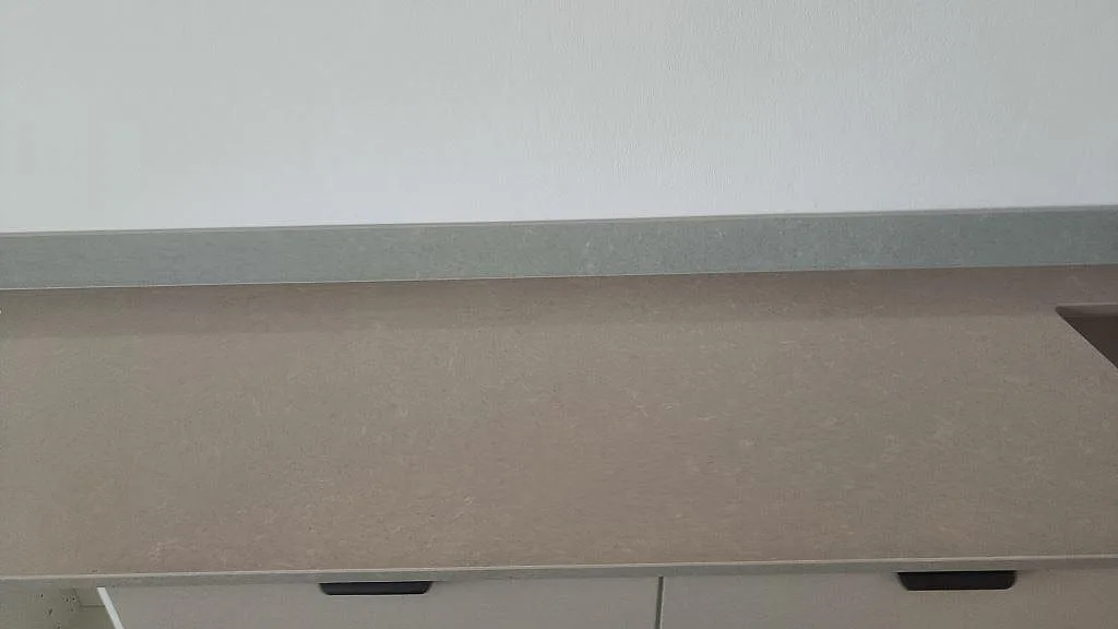 Køkkenbordplade i Technistone Noble Concrete Grey, Malmö – billede 5