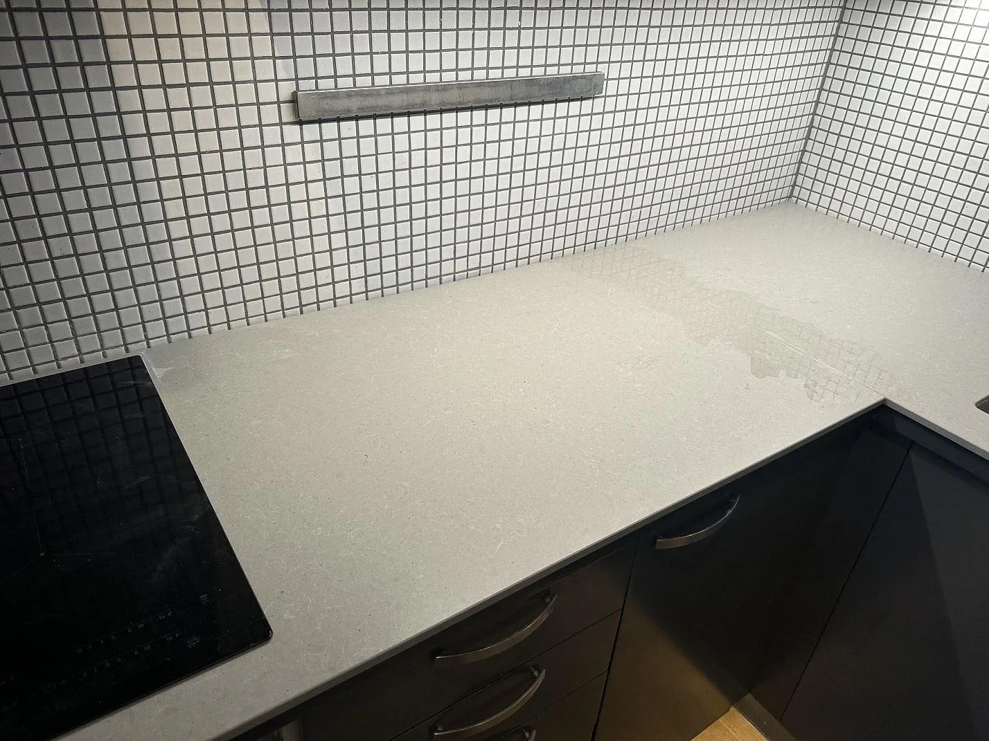 Køkkenbordplade i Technistone Noble Concrete Grey, Malmö – billede 3