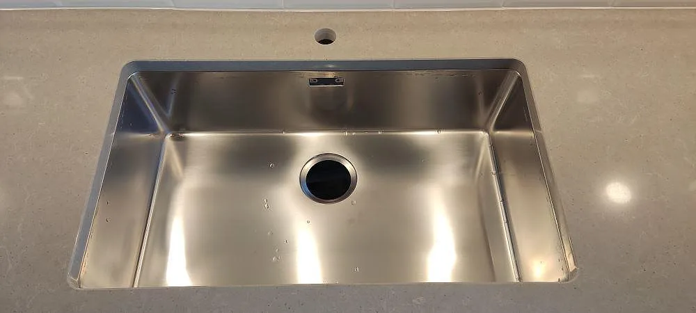 Køkkenbordplade i Technistone Noble Concrete Grey, Skövde – billede 3