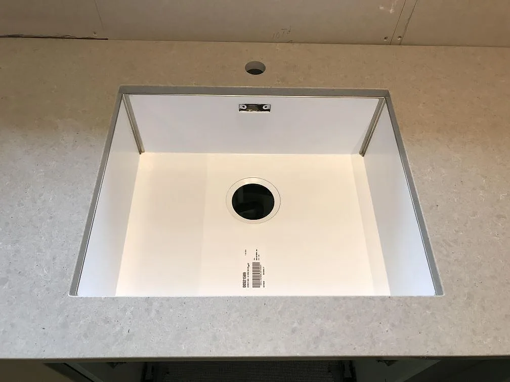 Køkkenbordplade i Technistone Noble Concrete Grey, Tygelsjö – billede 2