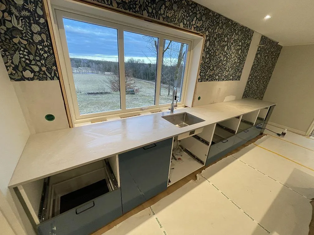 Køkkenbordplade i Technistone Noble Concrete Grey, Värnamo – billede 3