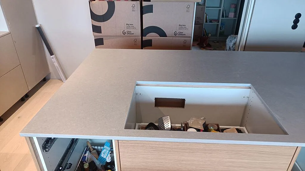 Køkkenbordplade i Technistone Noble Concrete Grey, Västra Frölunda – billede 3