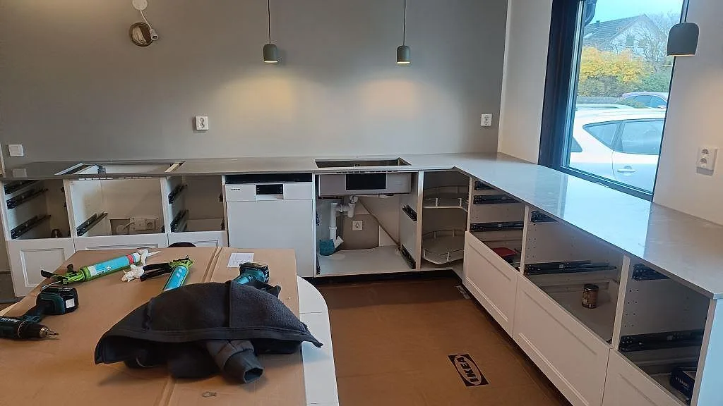 Køkkenbordplade i Technistone Noble Concrete Grey, Vellinge