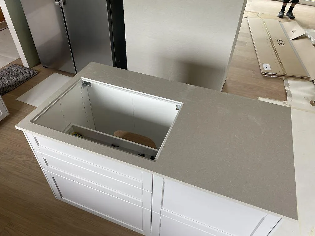 Bordplade i Technistone Noble Ivory White, Ängelholm – billede 2
