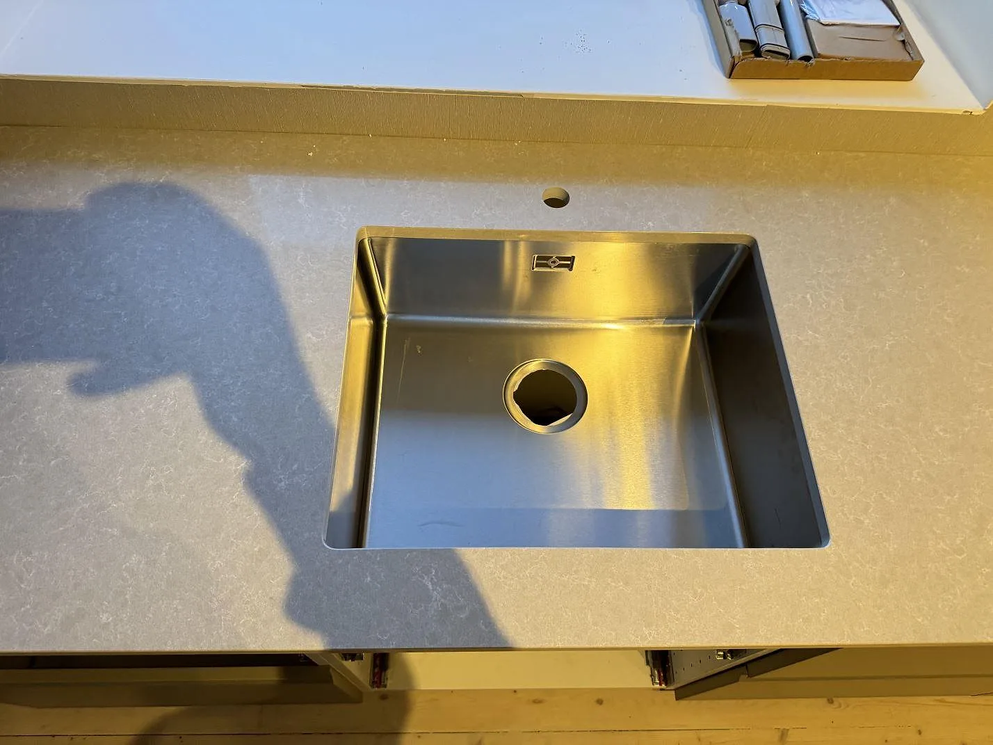Køkkenbordplade i Technistone Noble Ivory White, Ängelholm – billede 7