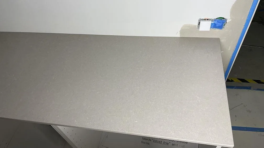 Køkkenbordplade i Technistone Noble Ivory White, Frillesås – billede 7