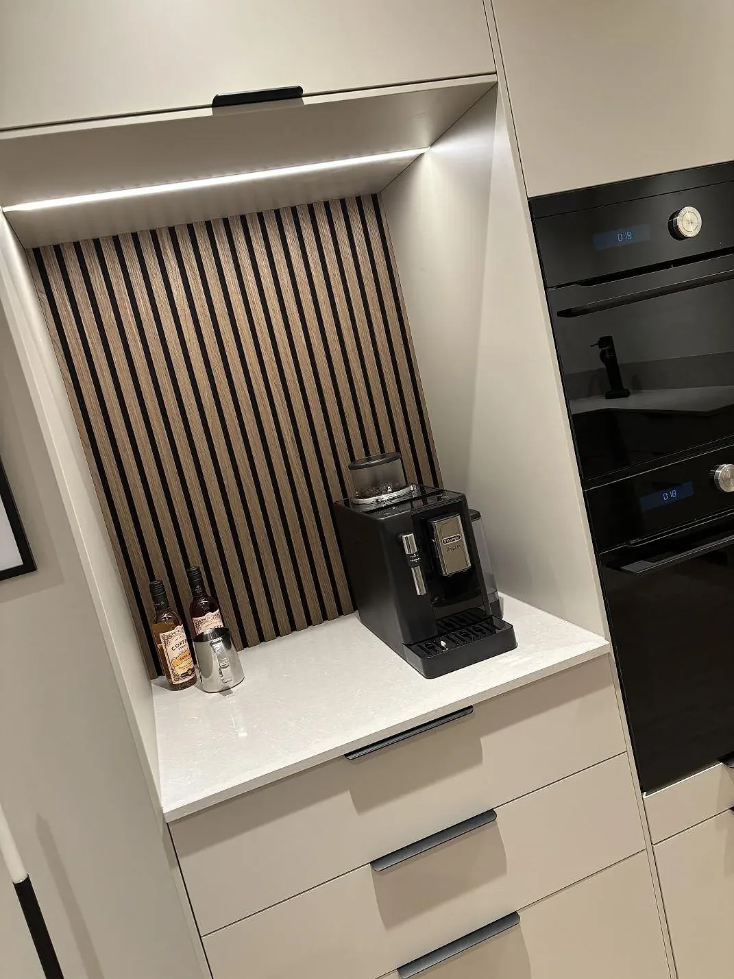 Køkkenbordplade i Technistone Noble Ivory White, Gnosjö – billede 8