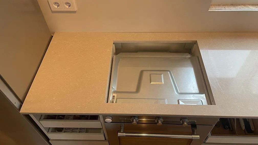 Køkkenbordplade i Technistone Noble Ivory White, Göteborg – billede 5