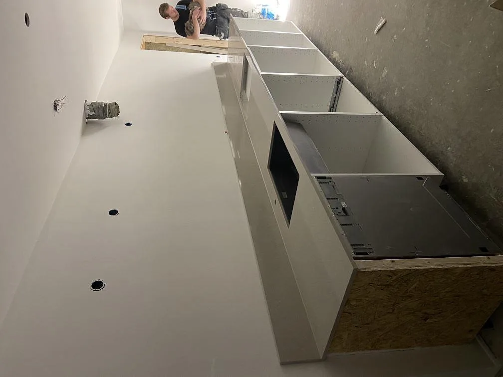 Køkkenbordplade i Technistone Noble Ivory White, Habo – billede 5