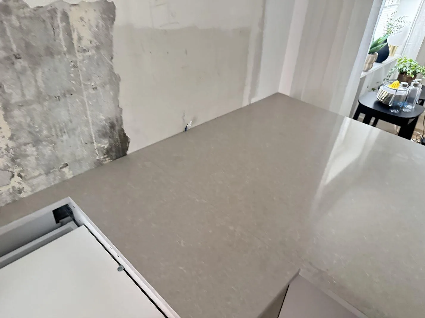 Køkkenbordplade i Technistone Noble Ivory White, Helsingborg – billede 4