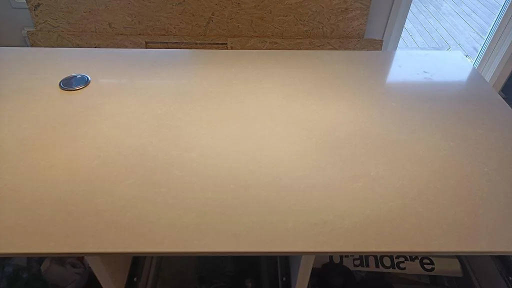 Køkkenbordplade i Technistone Noble Ivory White, Höllviken – billede 6