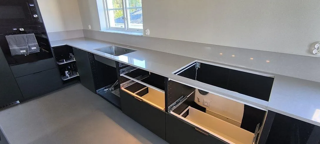 Køkkenbordplade i Technistone Noble Ivory White, Huddinge – billede 3