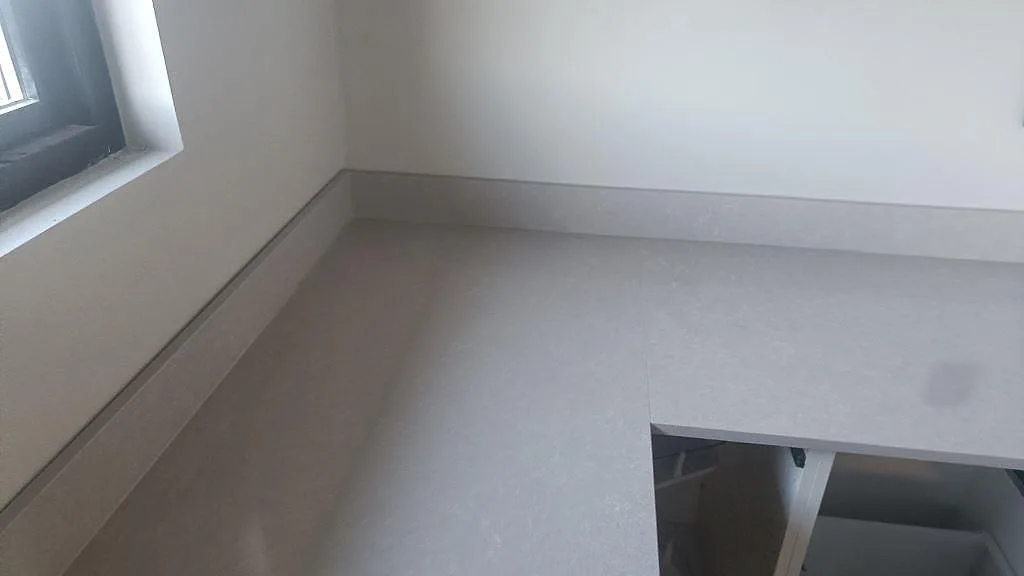 Køkkenbordplade i Technistone Noble Ivory White, Kalmar – billede 7