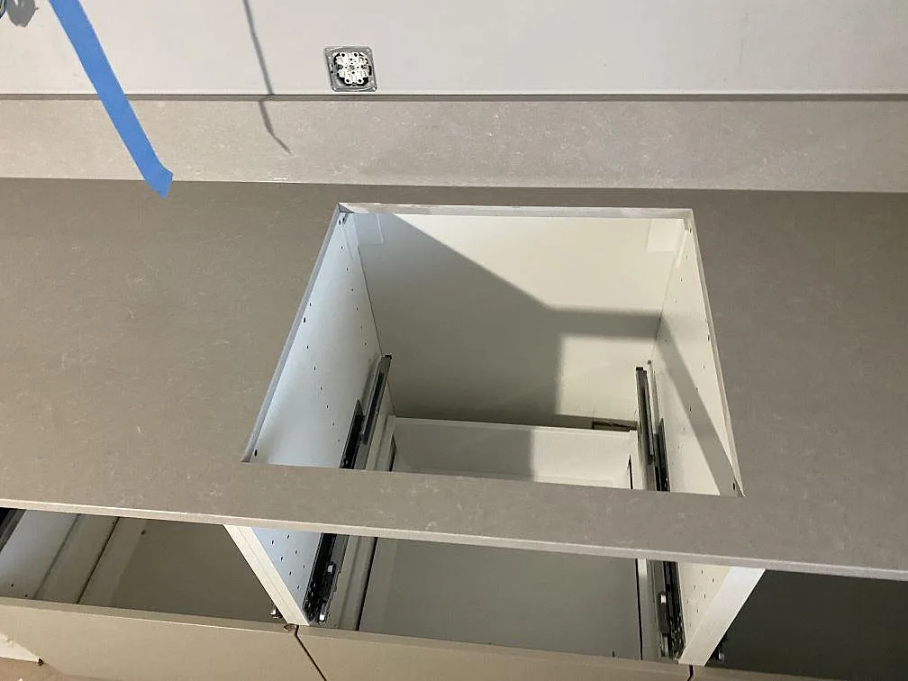 Køkkenbordplade i Technistone Noble Ivory White, Limhamn – billede 4