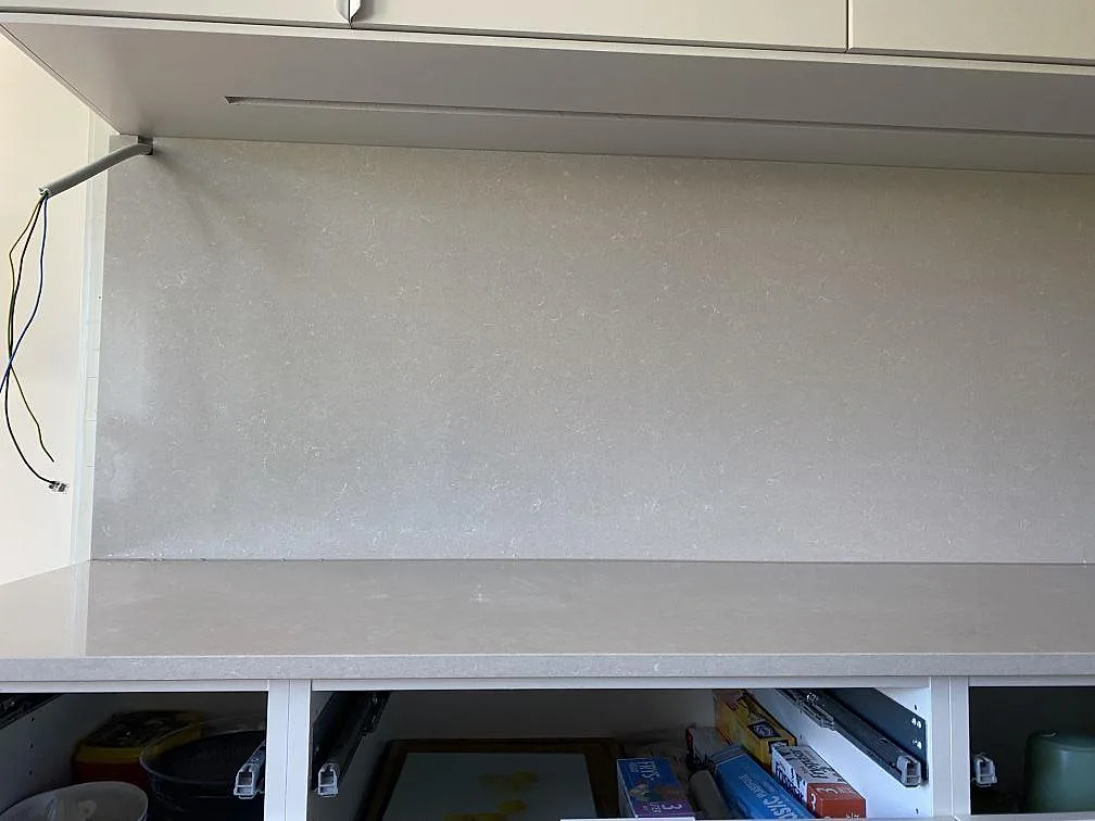 Køkkenbordplade i Technistone Noble Ivory White, Lomma – billede 3