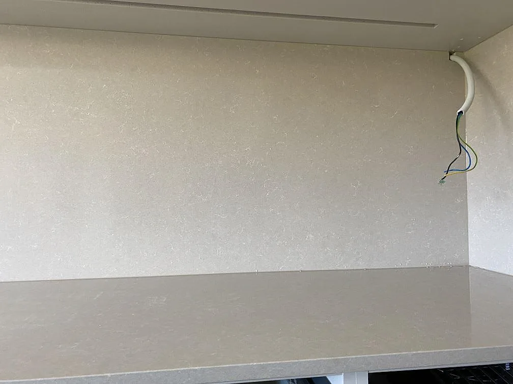 Køkkenbordplade i Technistone Noble Ivory White, Lomma – billede 4