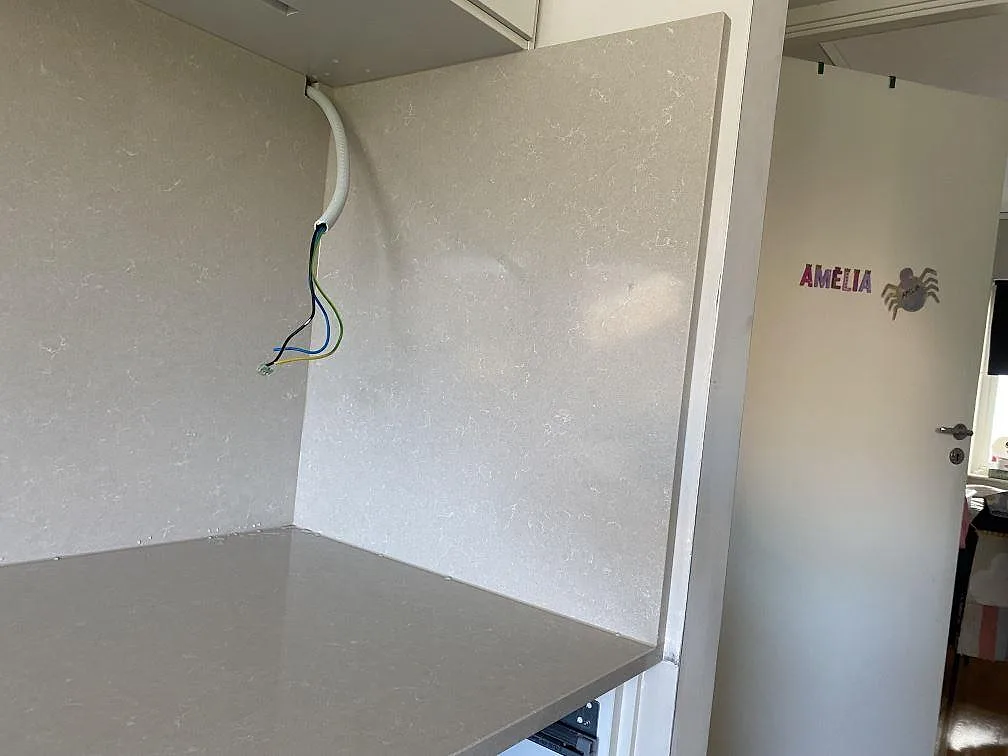 Køkkenbordplade i Technistone Noble Ivory White, Lomma – billede 5