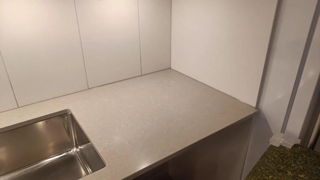 Køkkenbordplade i Technistone Noble Ivory White, Lund – billede 8
