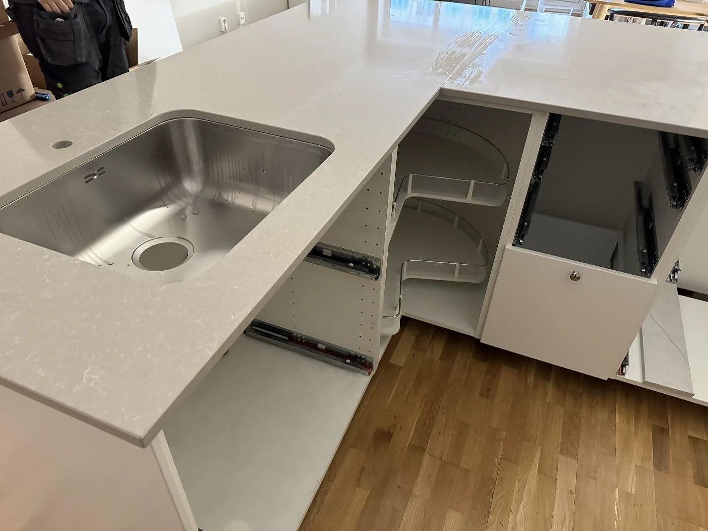 Køkkenbordplade i Technistone Noble Ivory White, Malmö – billede 4