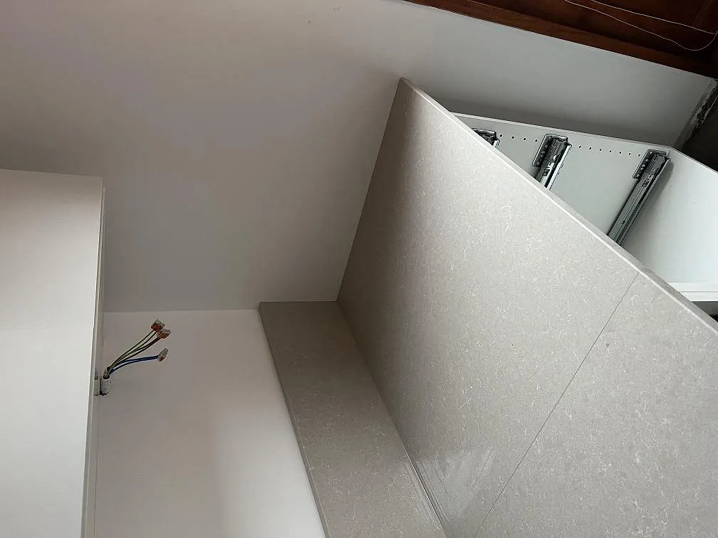 Køkkenbordplade i Technistone Noble Ivory White, Malmö – billede 7