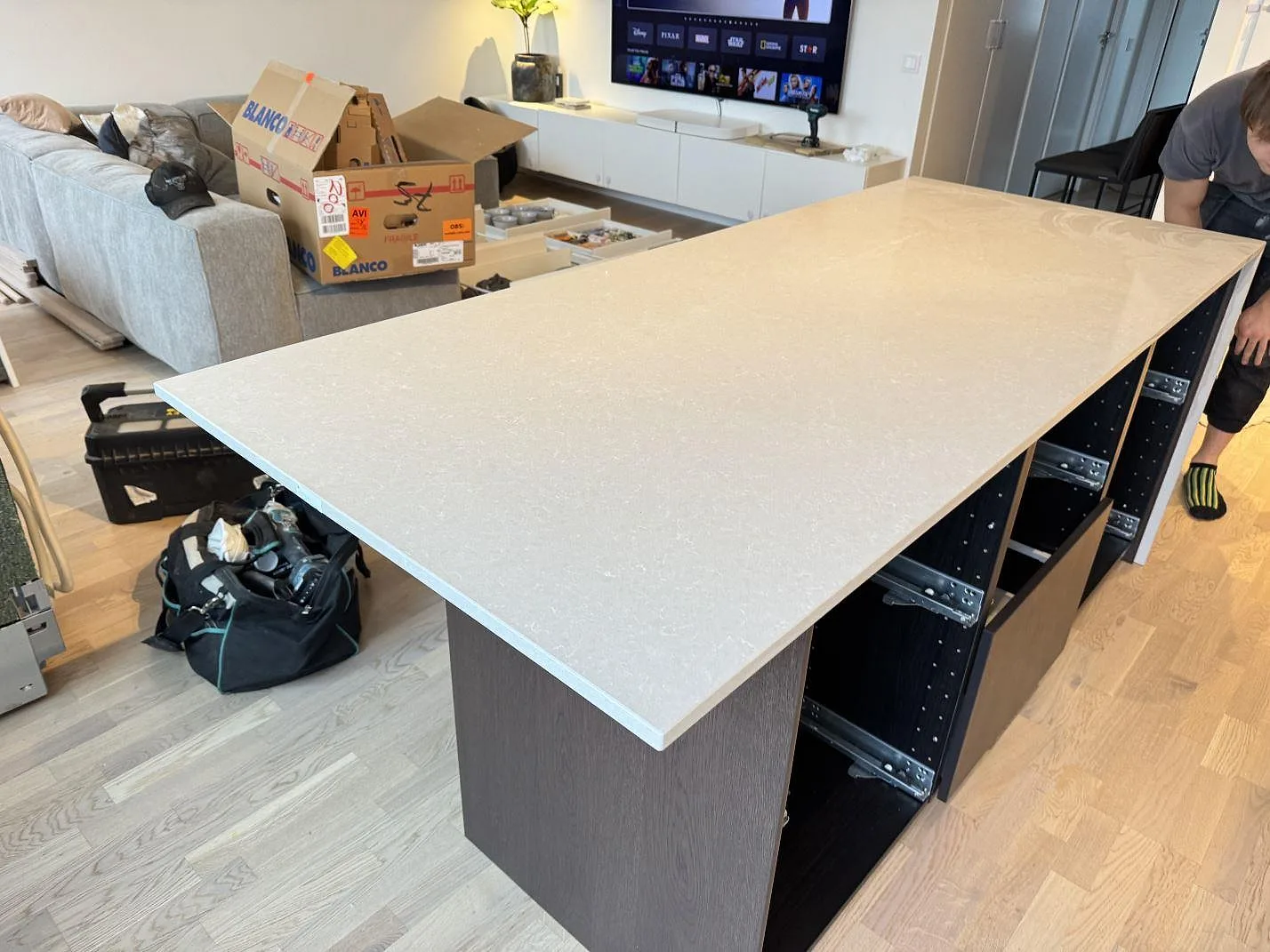 Køkkenbordplade i Technistone Noble Ivory White, Malmö – billede 3