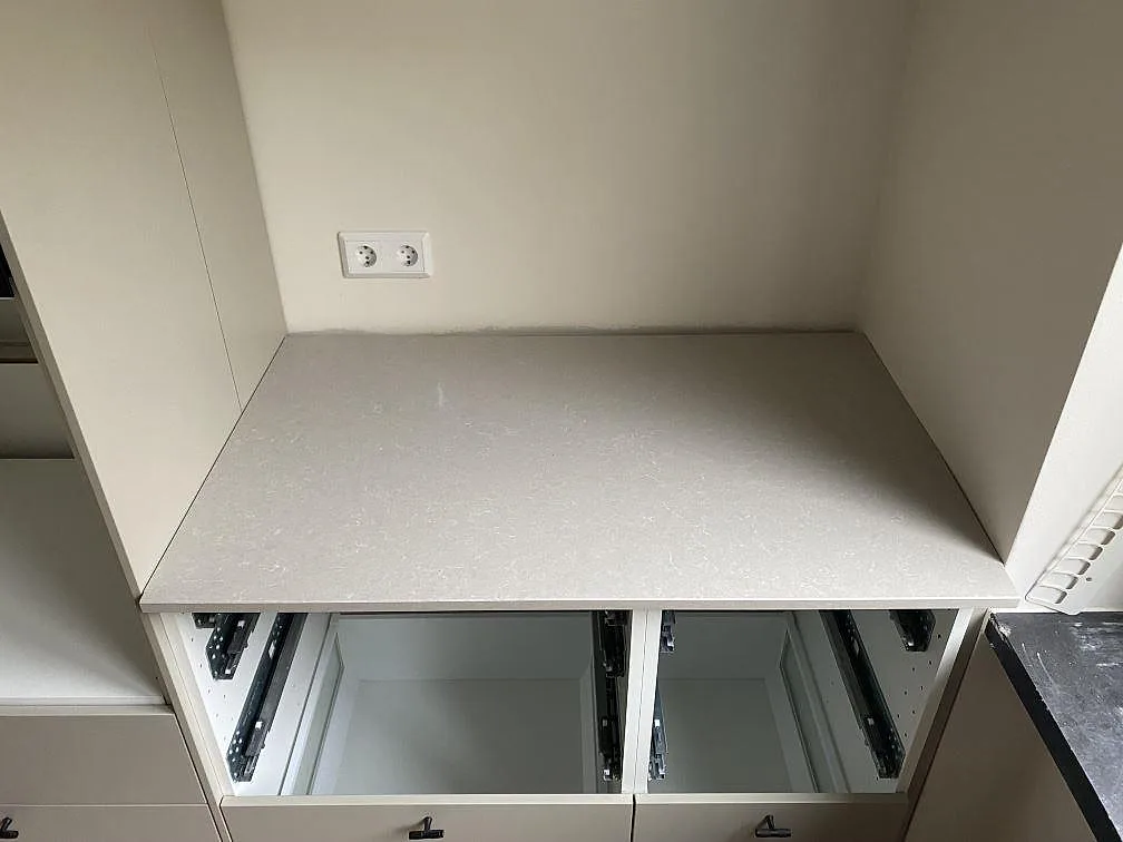 Køkkenbordplade i Technistone Noble Ivory White, Malmö – billede 3