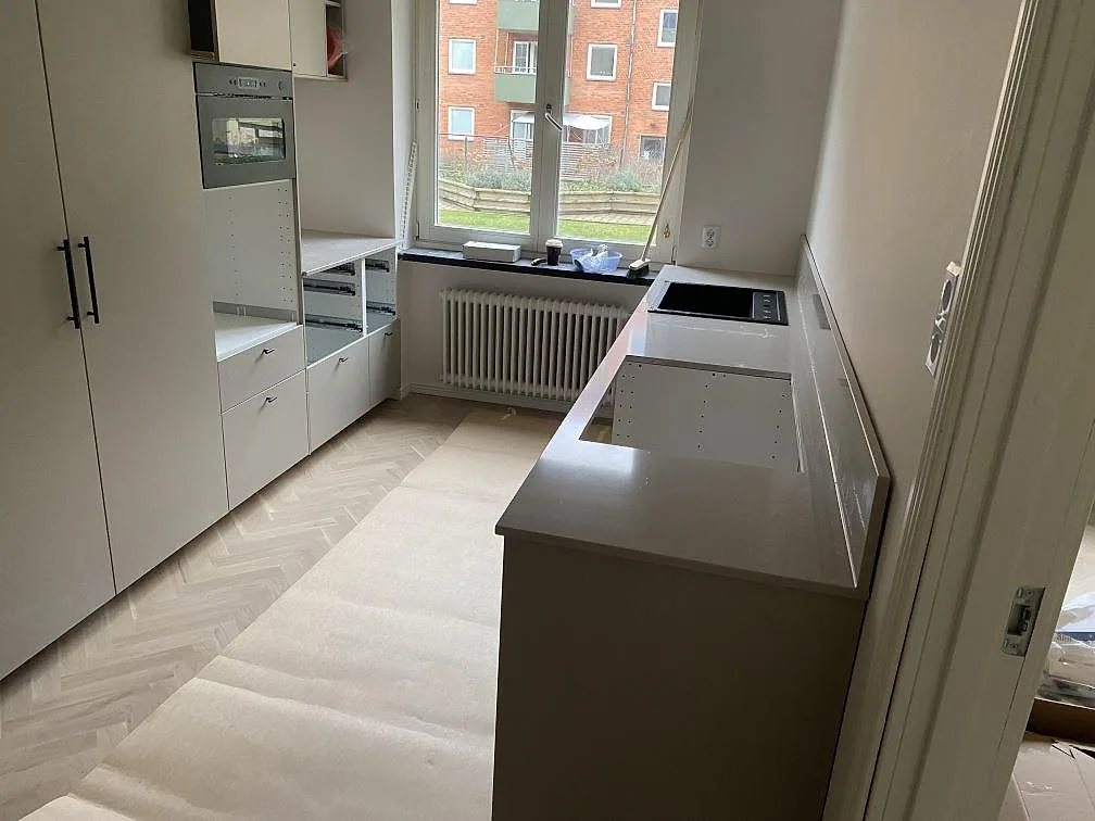 Køkkenbordplade i Technistone Noble Ivory White, Malmö – billede 2