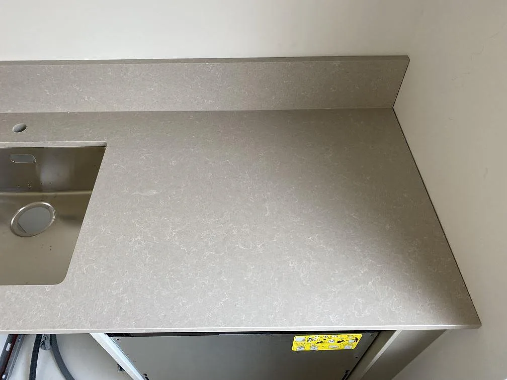Køkkenbordplade i Technistone Noble Ivory White, Malmö – billede 4