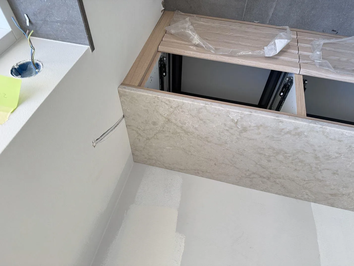 Bordplade i Technistone Noble Ivory White, Malmö – billede 2