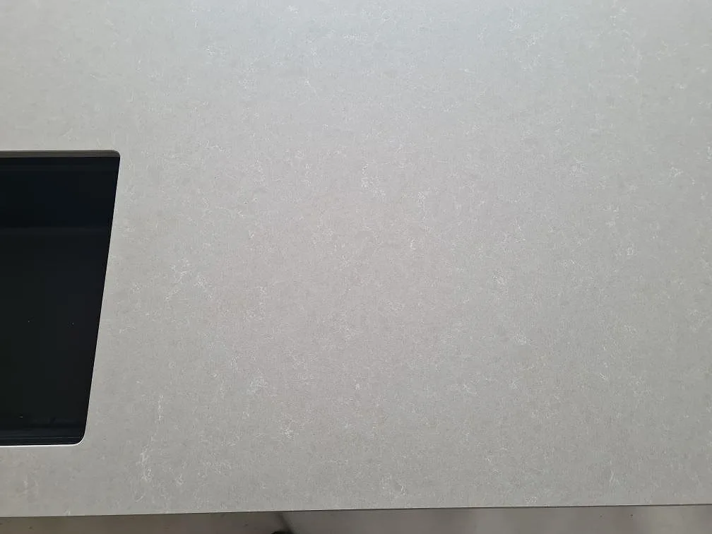 Køkkenbordplade i Technistone Noble Ivory White, Ösmo – billede 6