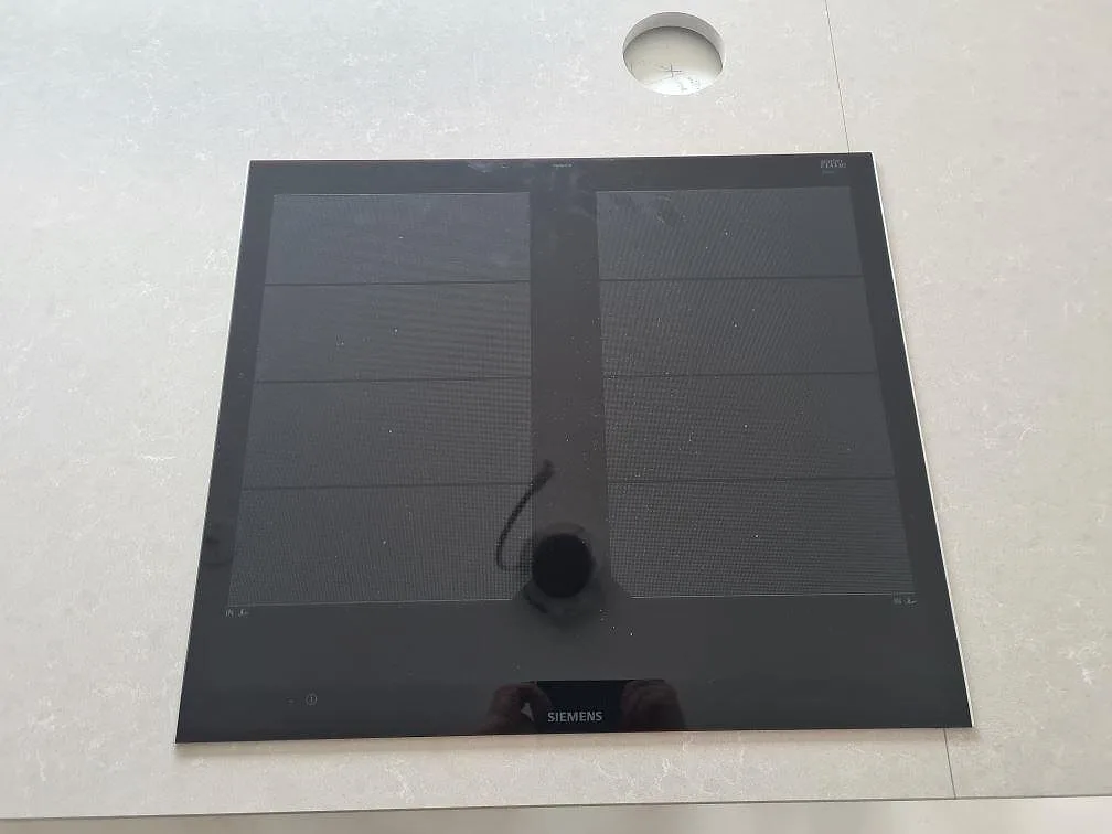 Køkkenbordplade i Technistone Noble Ivory White, Ösmo – billede 3