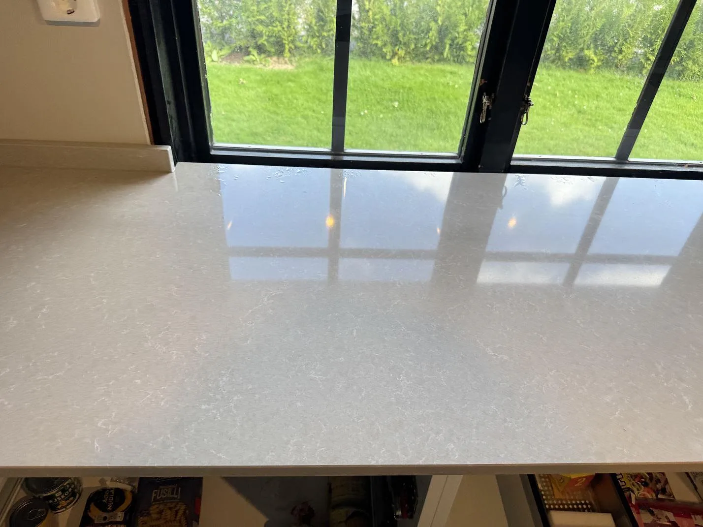 Køkkenbordplade i Technistone Noble Ivory White, Oskarström – billede 7