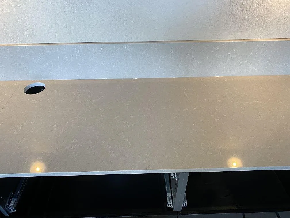 Køkkenbordplade i Technistone Noble Ivory White, Staffanstorp – billede 7