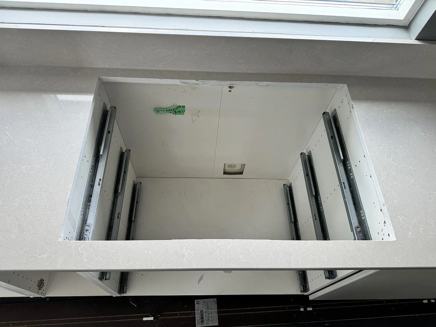 Køkkenbordplade i Technistone Noble Ivory White, Staffanstorp – billede 8
