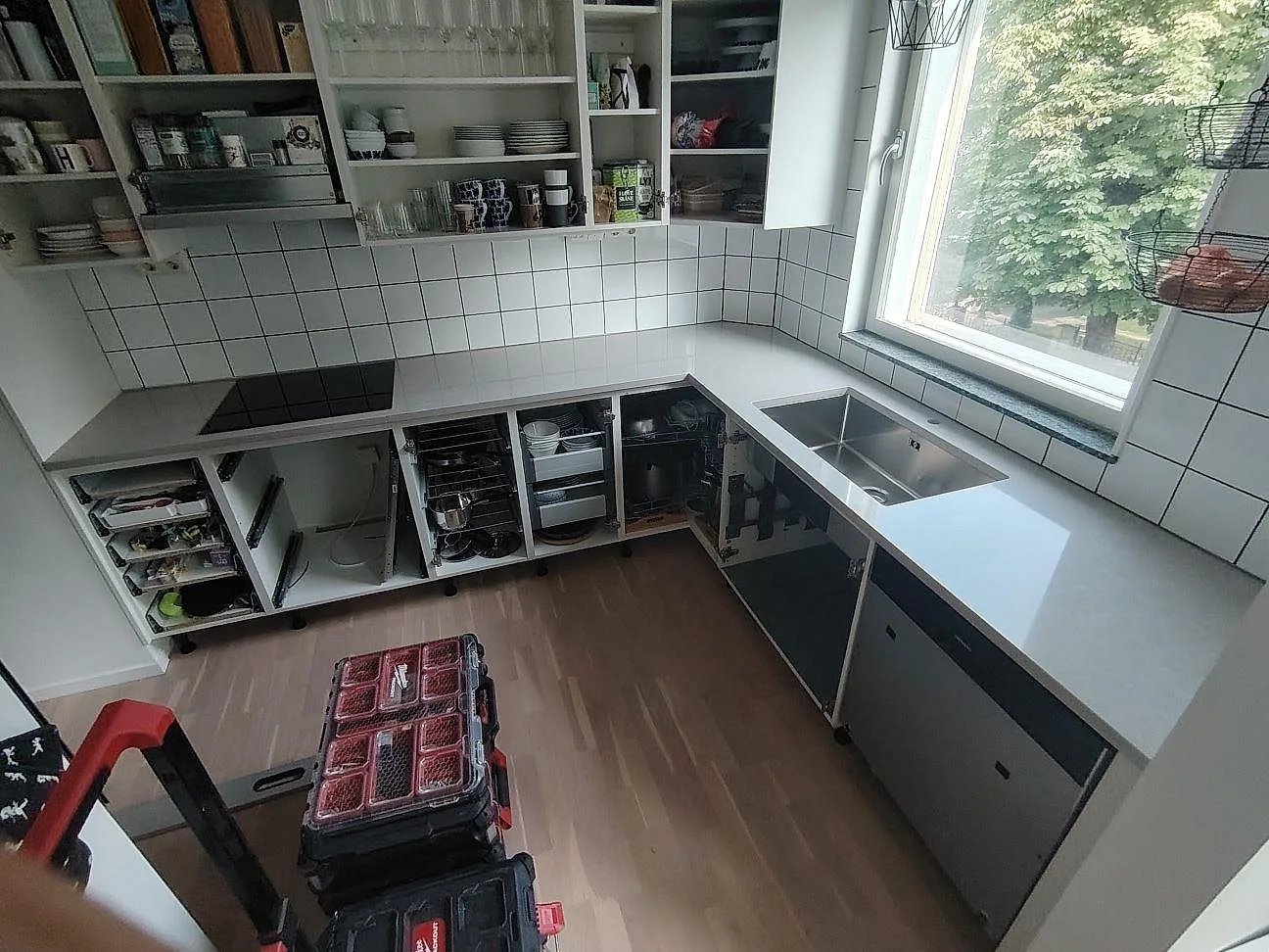 Gennemført projekt: Køkkenbordplade i Technistone Noble Ivory White, Stockholm.