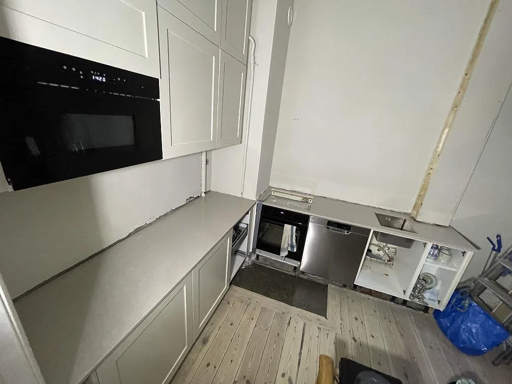 Køkkenbordplade i Technistone Noble Ivory White, Stockholm – billede 2