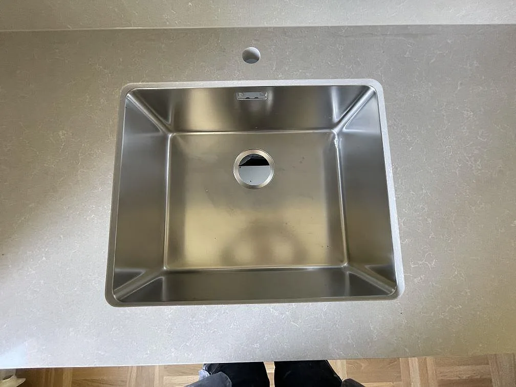 Køkkenbordplade i Technistone Noble Ivory White, Sundbyberg – billede 2