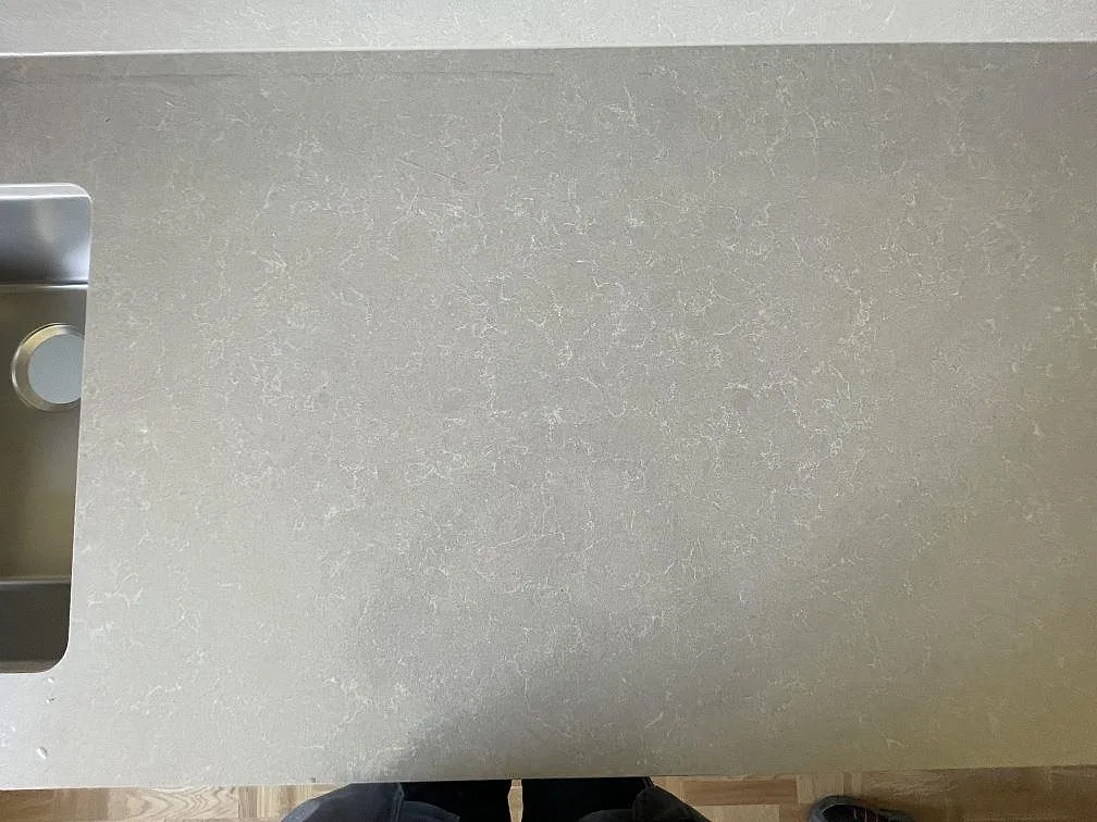 Køkkenbordplade i Technistone Noble Ivory White, Sundbyberg – billede 3
